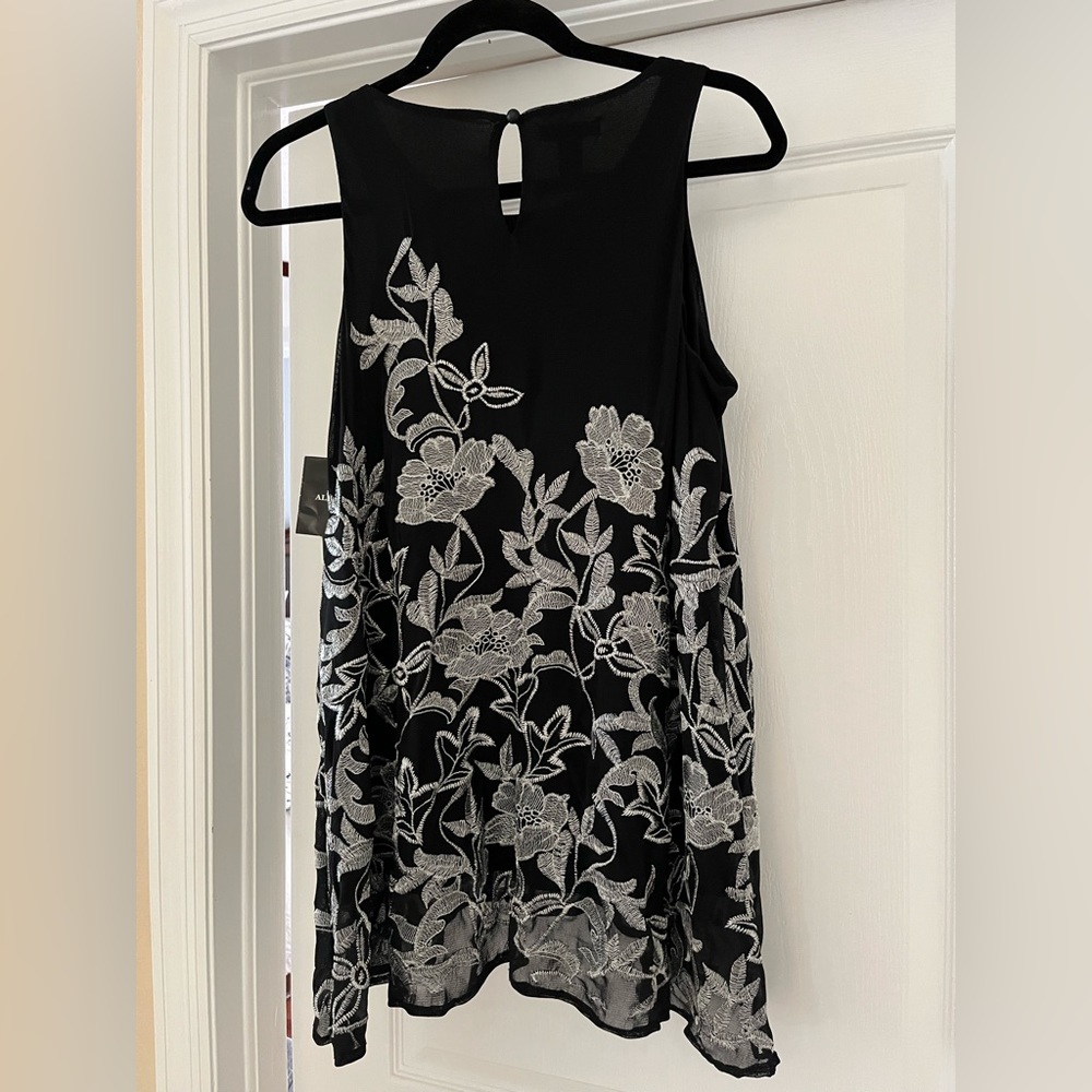 Alfani NWT black asymmetrical top - Picture 2 of 7